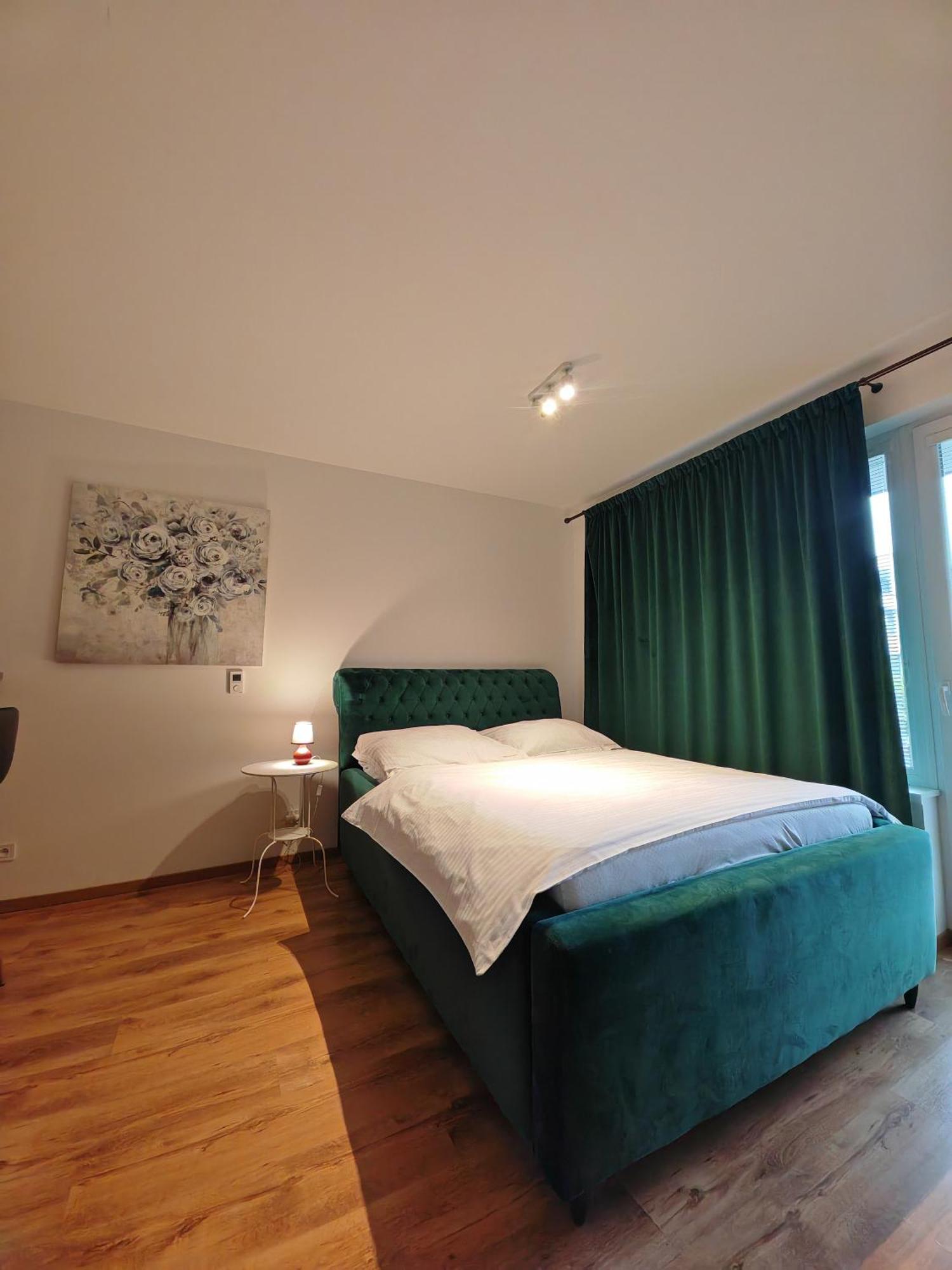 Entrez Radnica Lägenhet Košice Exteriör bild