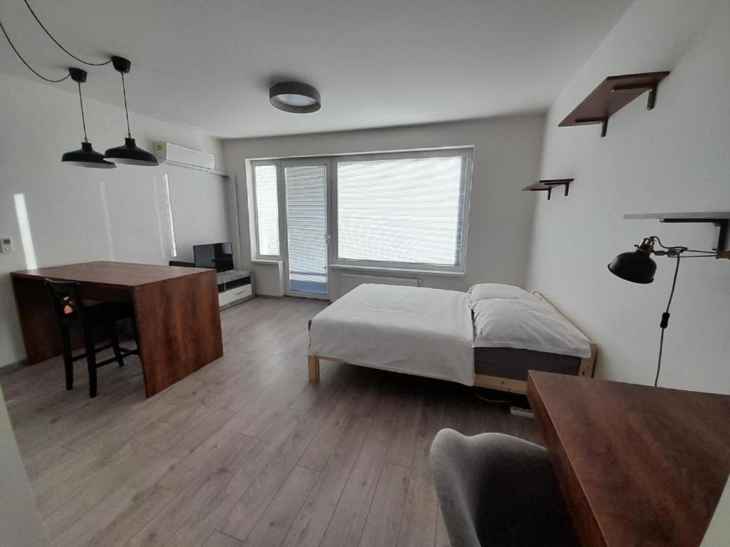 Entrez Radnica Lägenhet Košice Exteriör bild