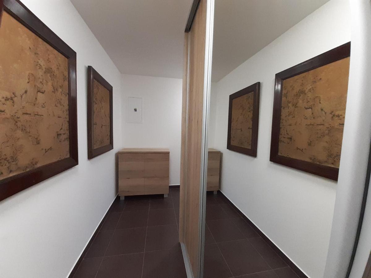 Entrez Radnica Lägenhet Košice Exteriör bild