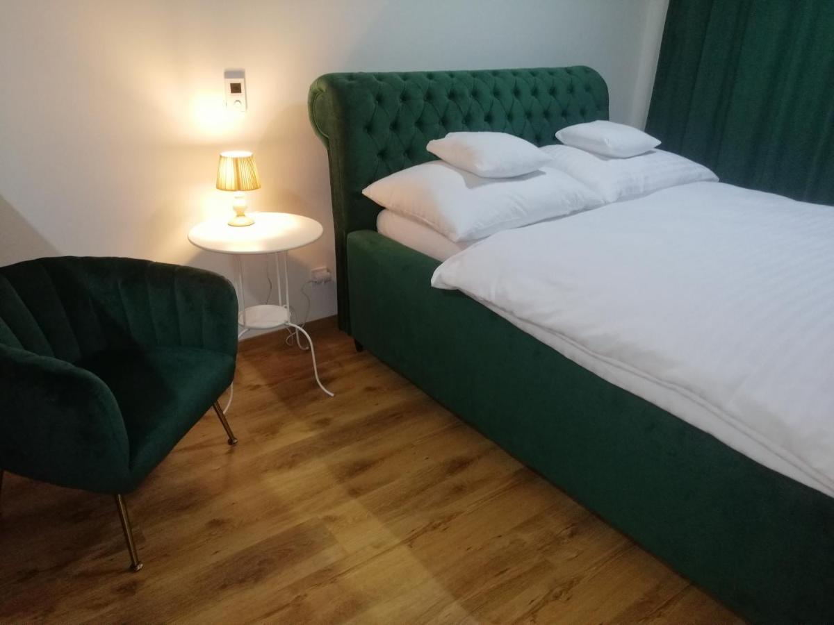 Entrez Radnica Lägenhet Košice Exteriör bild